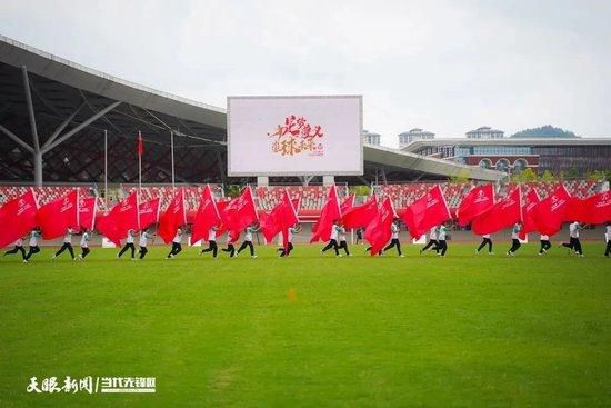 该媒体写道，阿森纳已与布伦特福德就冬窗租借伊万-托尼展开谈判。